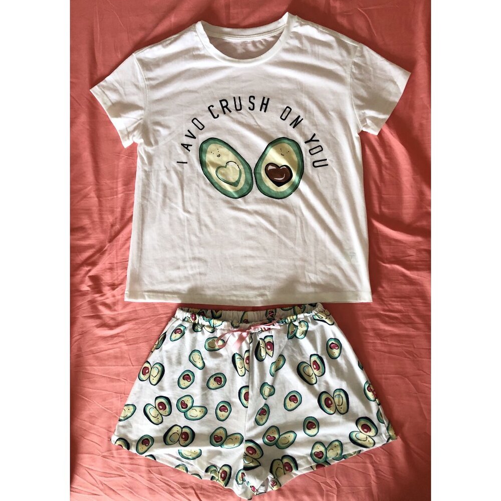 🚫SOLD🚫Cute Avocado Pajama Set